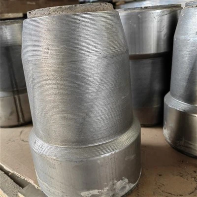 Vatrostalna kolektorska mlaznica